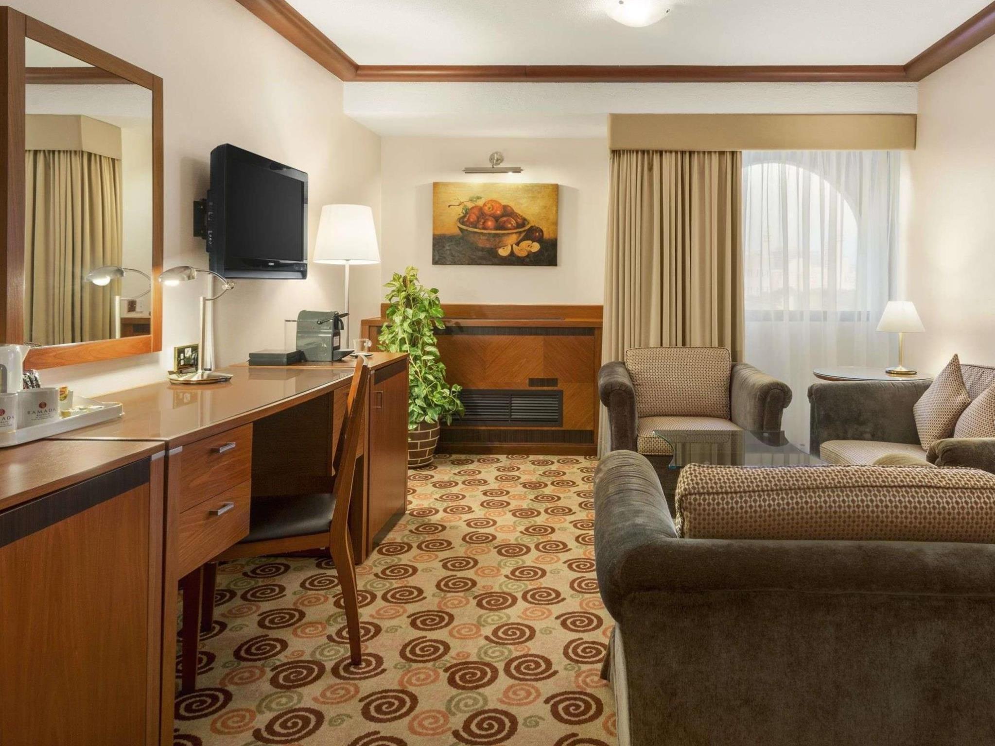 Ramada By Wyndham Bahrain Hotel Manáma Kültér fotó