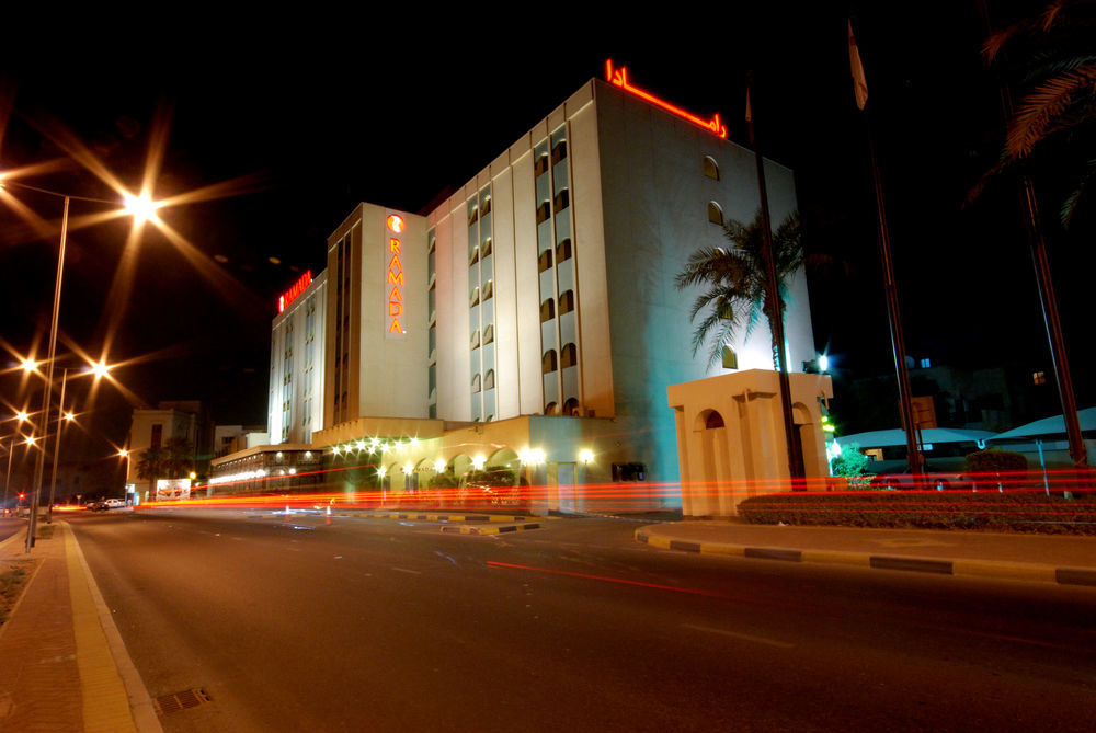 Ramada By Wyndham Bahrain Hotel Manáma Kültér fotó