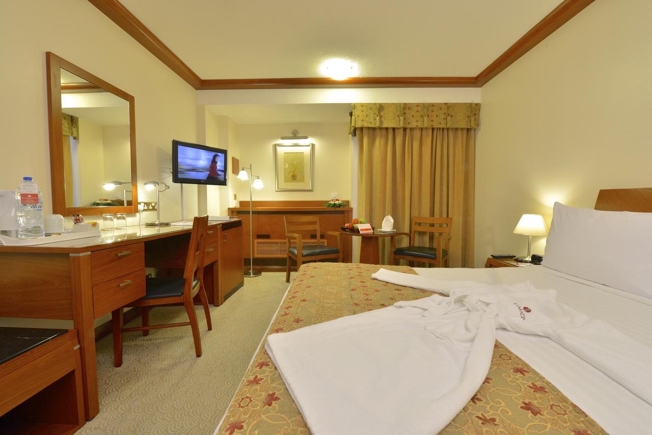 Ramada By Wyndham Bahrain Hotel Manáma Kültér fotó