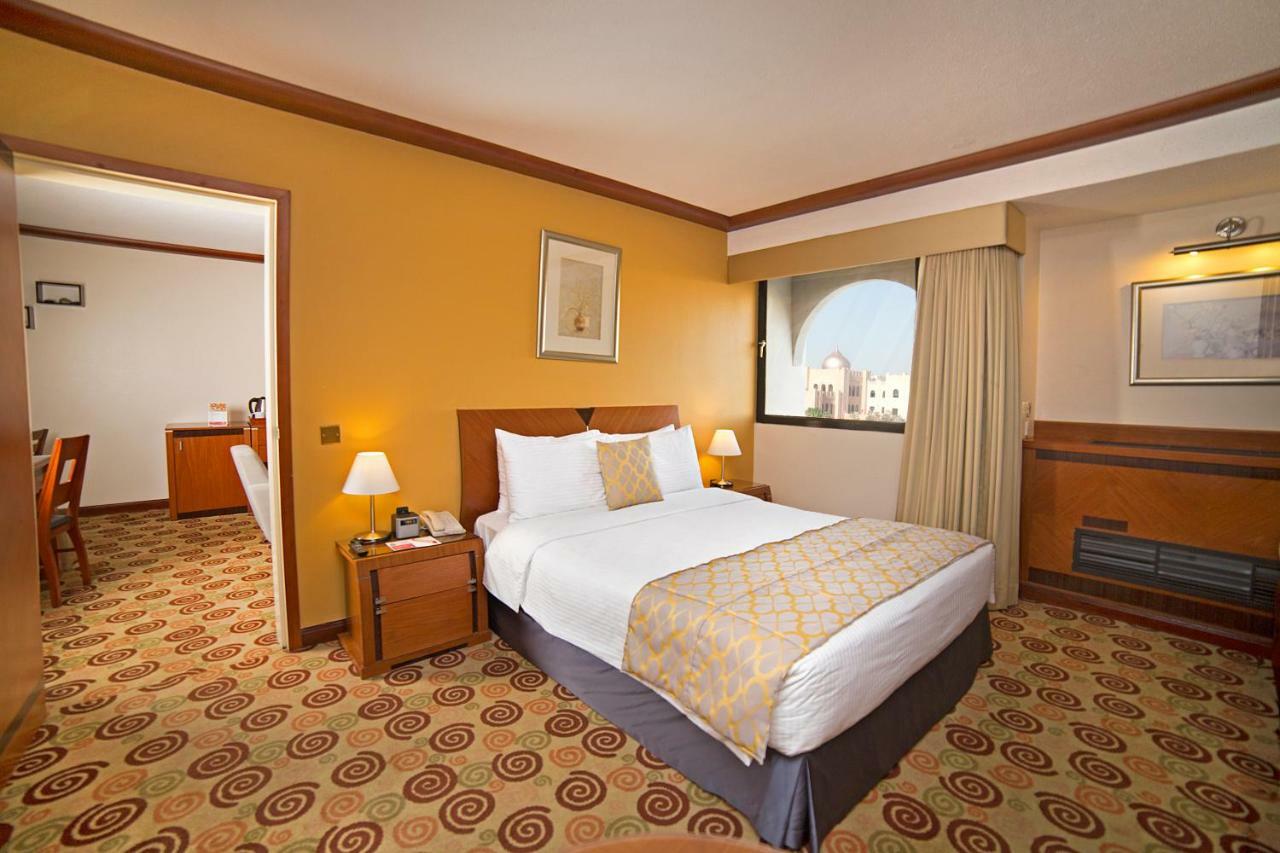 Ramada By Wyndham Bahrain Hotel Manáma Kültér fotó